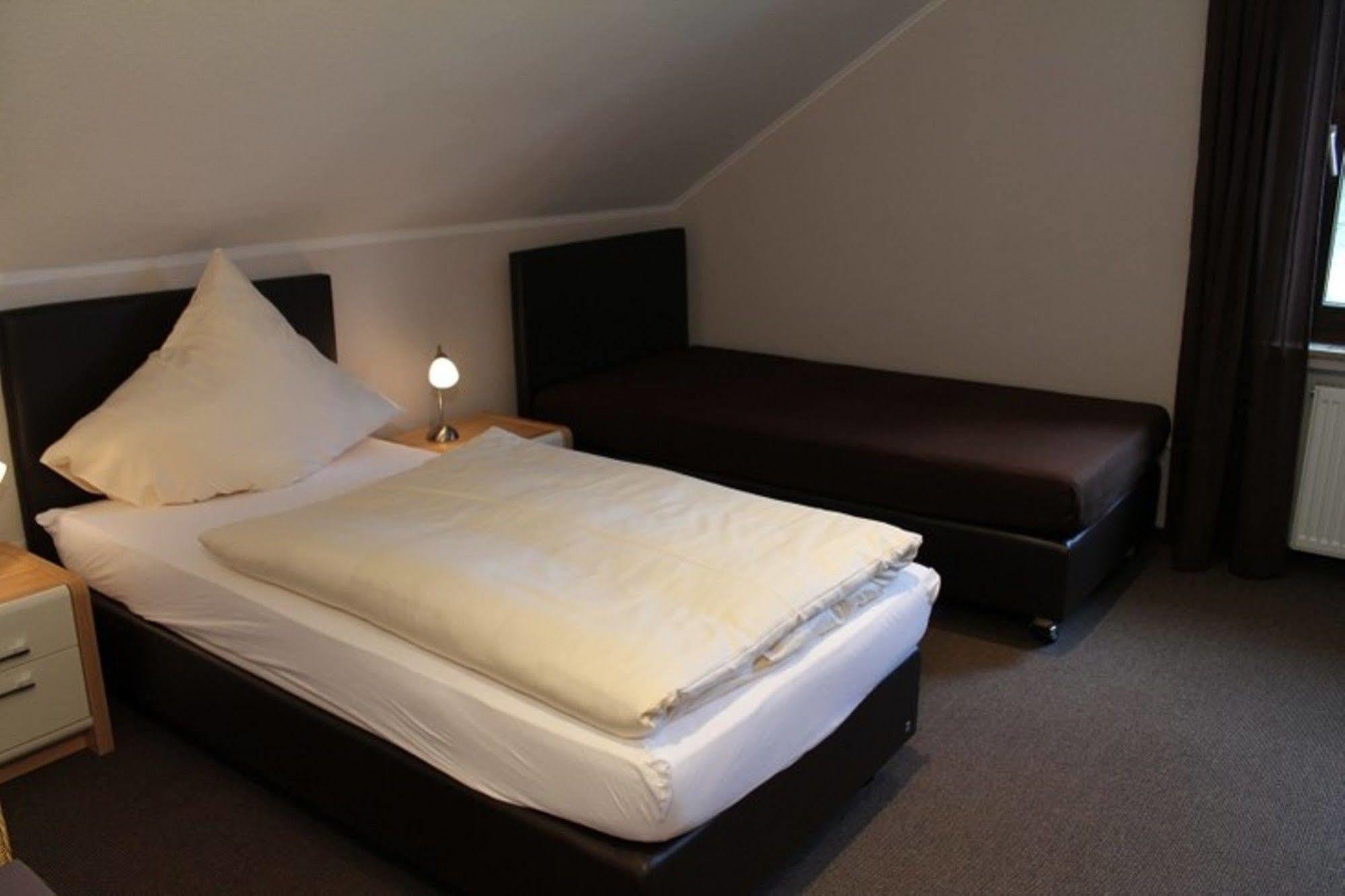 Landhaus Hotel Goeke Hövelhof Esterno foto