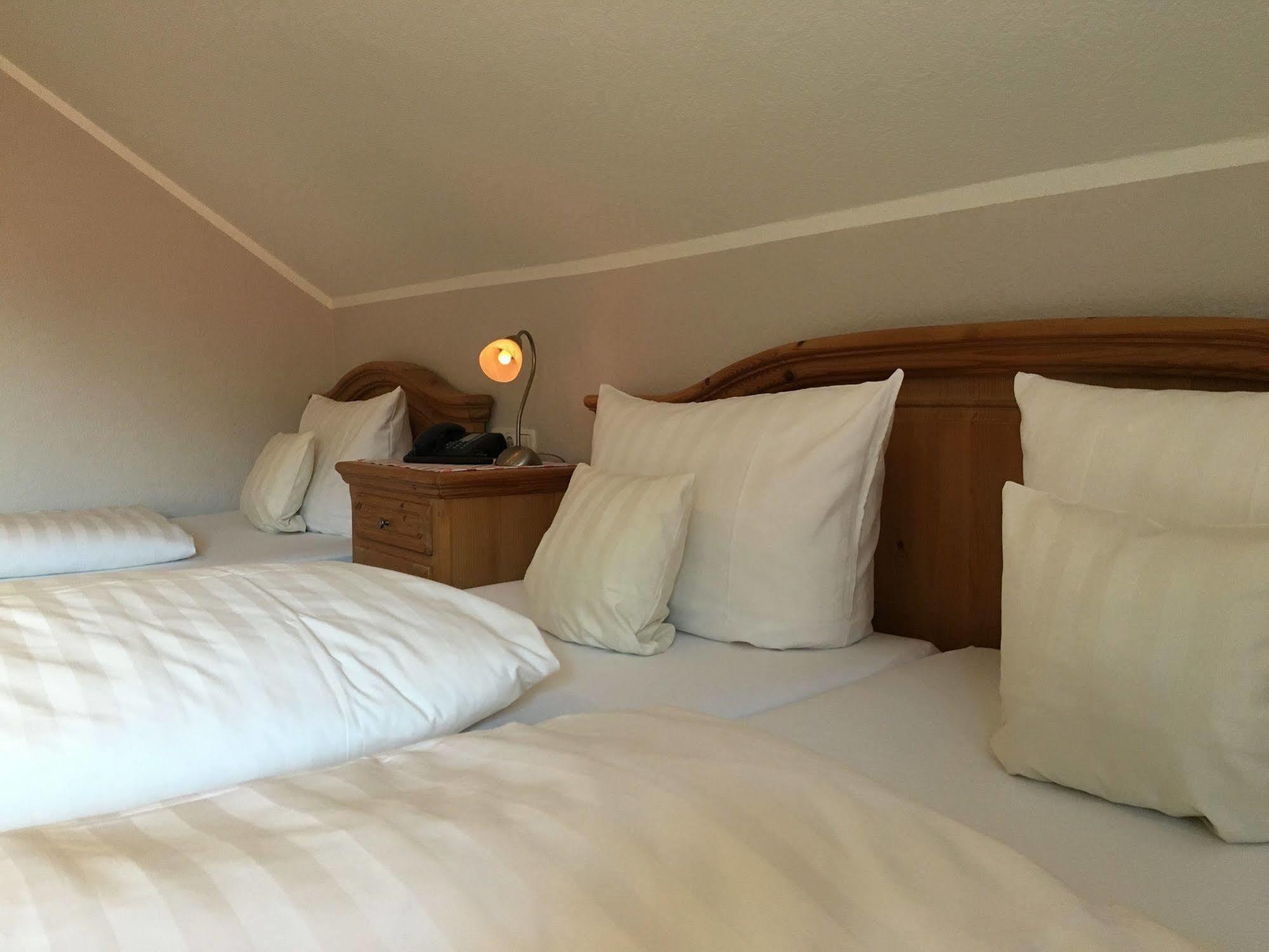 Landhaus Hotel Goeke Hövelhof Esterno foto