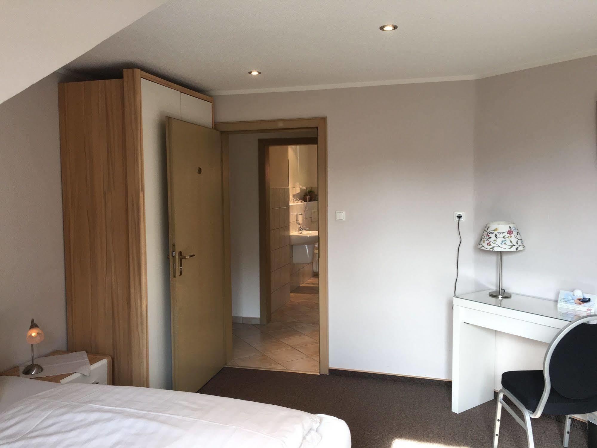 Landhaus Hotel Goeke Hövelhof Esterno foto