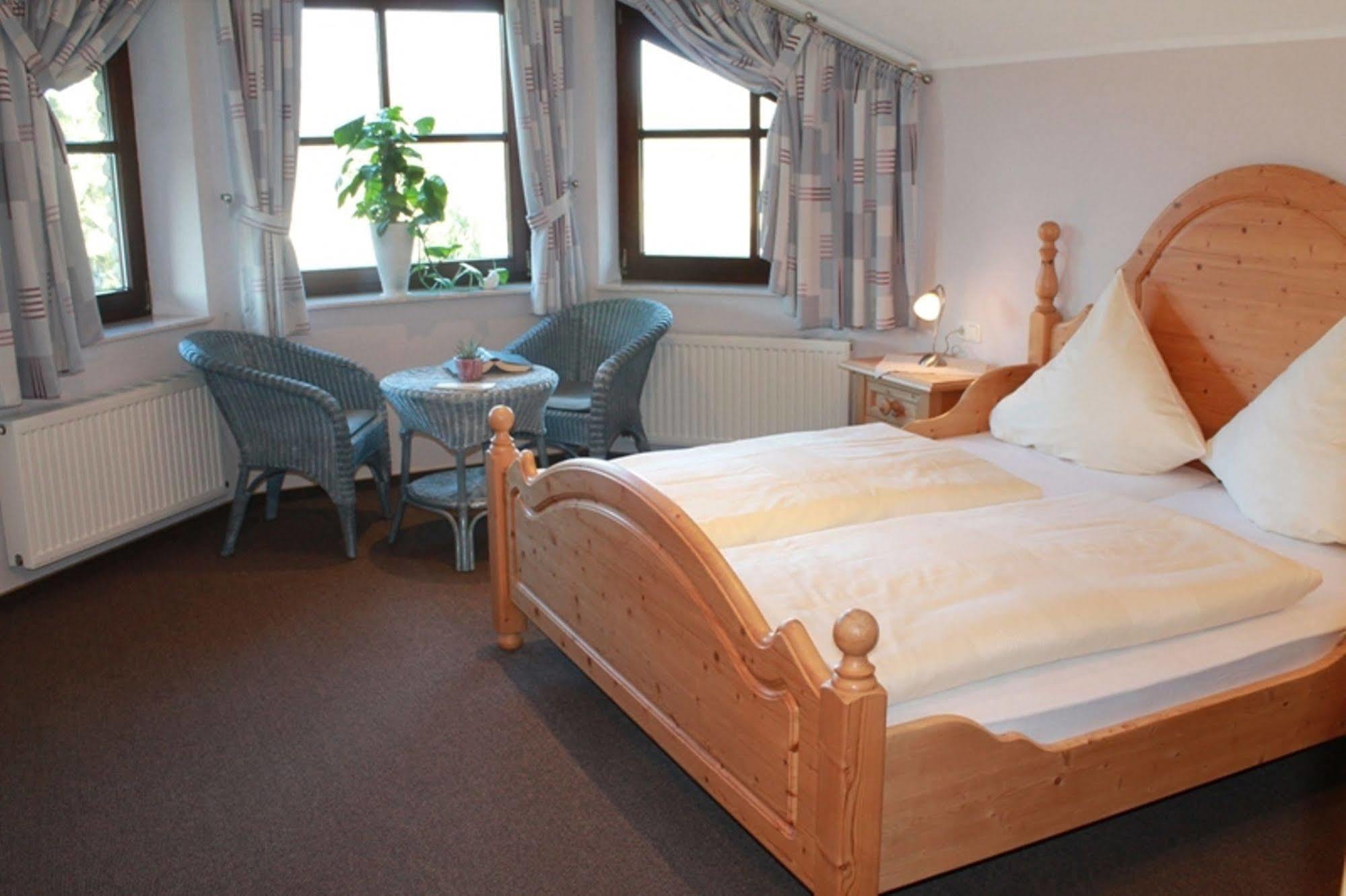 Landhaus Hotel Goeke Hövelhof Esterno foto